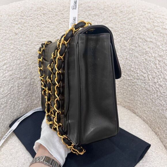 100% Authentic CHANEL Vintage Jumbo XL Single Flap Vertical Quilt Flap Bag - Picture 4 of 14